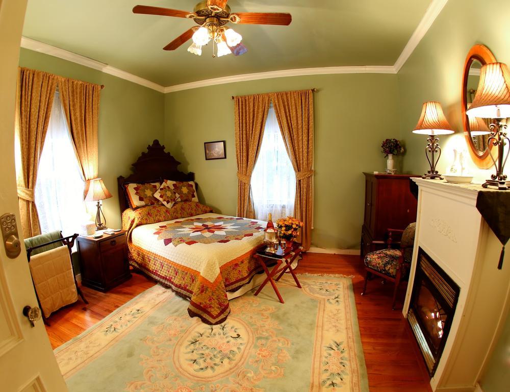Center Harbor Sutton House B & B Kamer foto